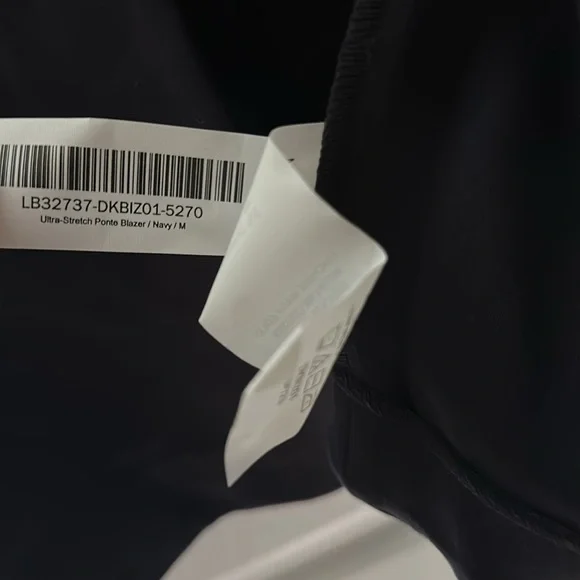 Quince Navy Women's Blazer - Picture 6 of 6